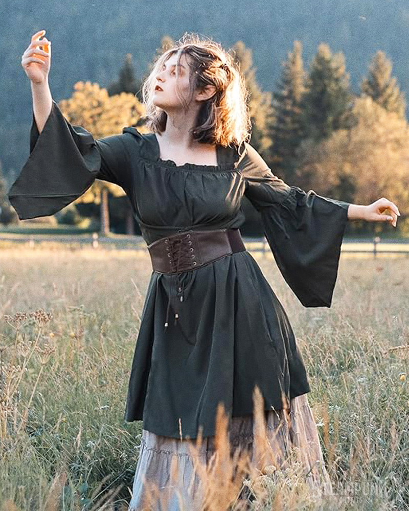 Grünes Steampunk Kleid